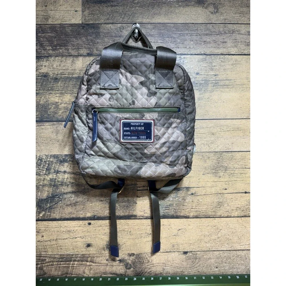 RARE - Tommy Hilfiger Alva Quilted Backpack in Army Green… Outdoor Camo Travel